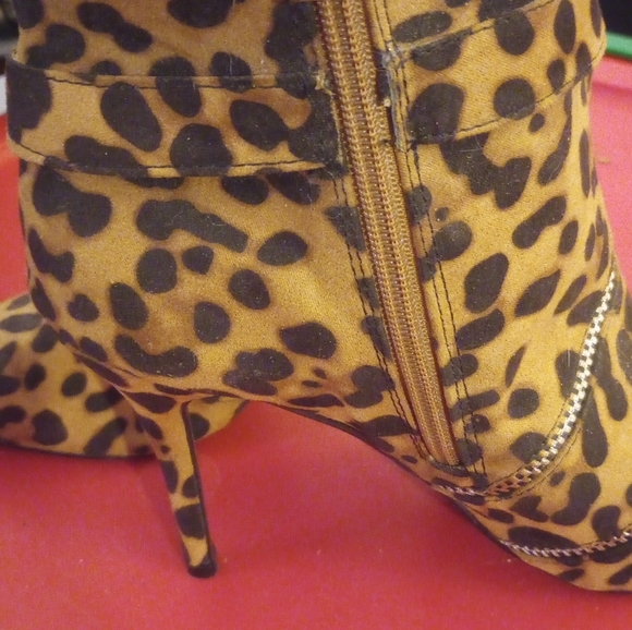 Leopard Print Ankle Boots Stelletto Heals - Picture 6 of 12